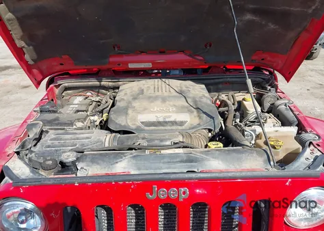 2014 Jeep Wrangler Unlimited Sahara z USA, uszkodzony, nr VIN 1C4BJWEG5EL230072